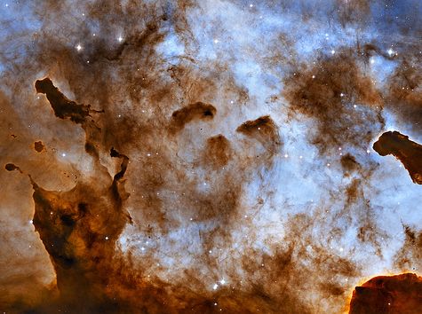 image of hydrogen gas cloud in carina nebula