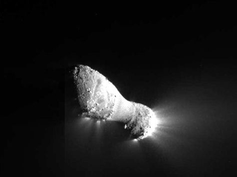 image of comet Hartley 2 captured by epoxi mission spacecraft