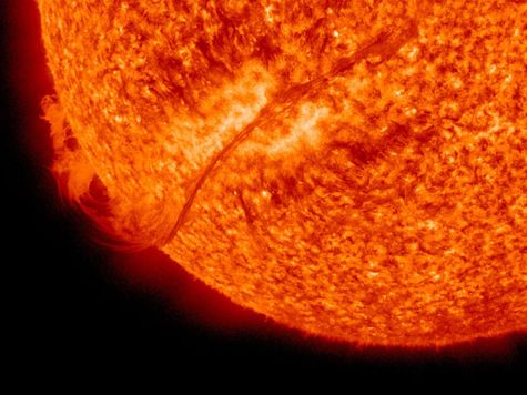 image of MAGNETIC FILAMENT ON 
THE SUn