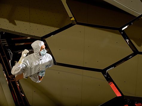 photo of webb telescope mirrors being tested