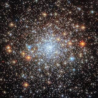 Hubble Glimpses a Glitzy Galactic Cluster