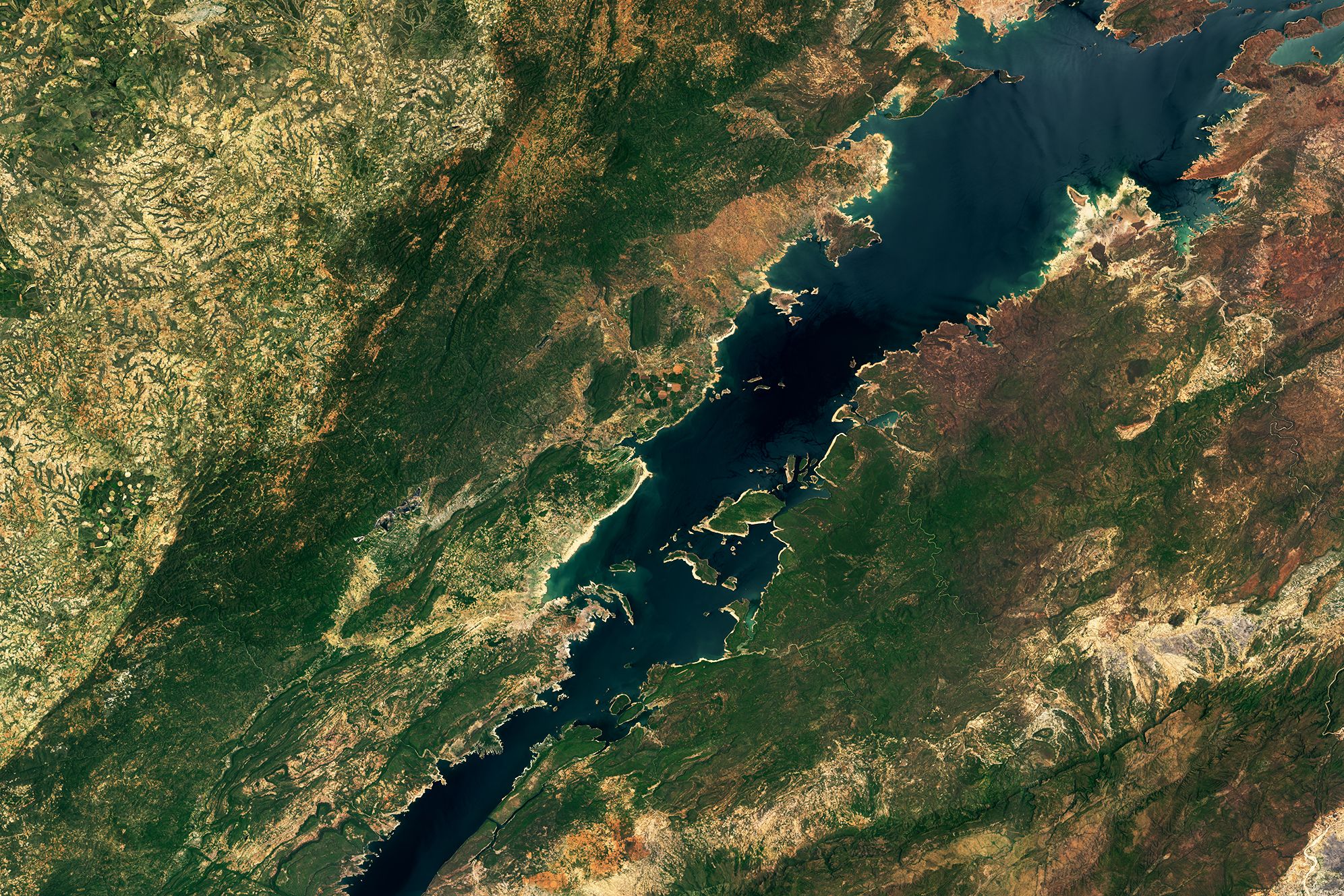 Lake Kariba image obtained  using MODIS data from NASA EOSDIS LANCE and GIBS/Worldview and Landsat-8 data from the U.S. Geological Survey