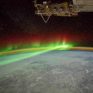 Image from the ISS of the aurora.